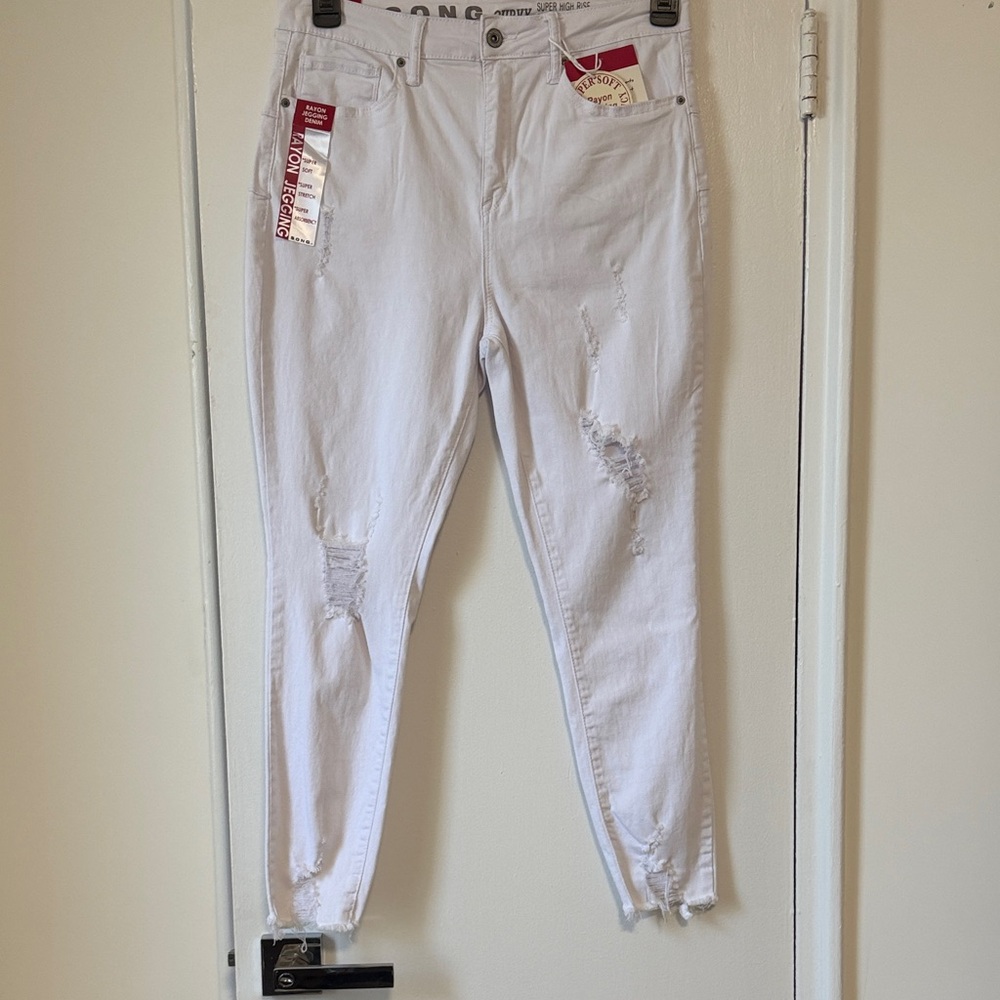 Classic White Distressed Jeggings